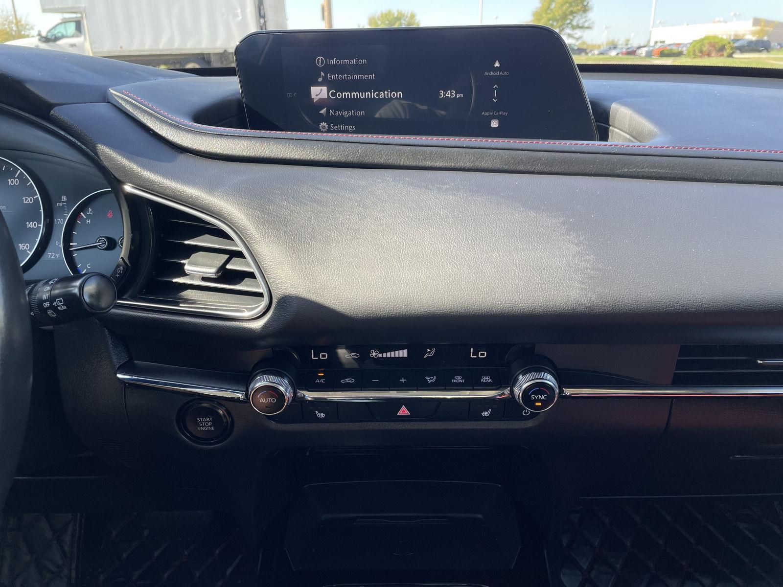 Vehicle photo 21