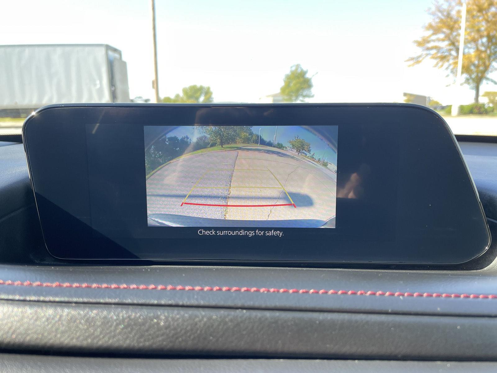 Vehicle photo 22