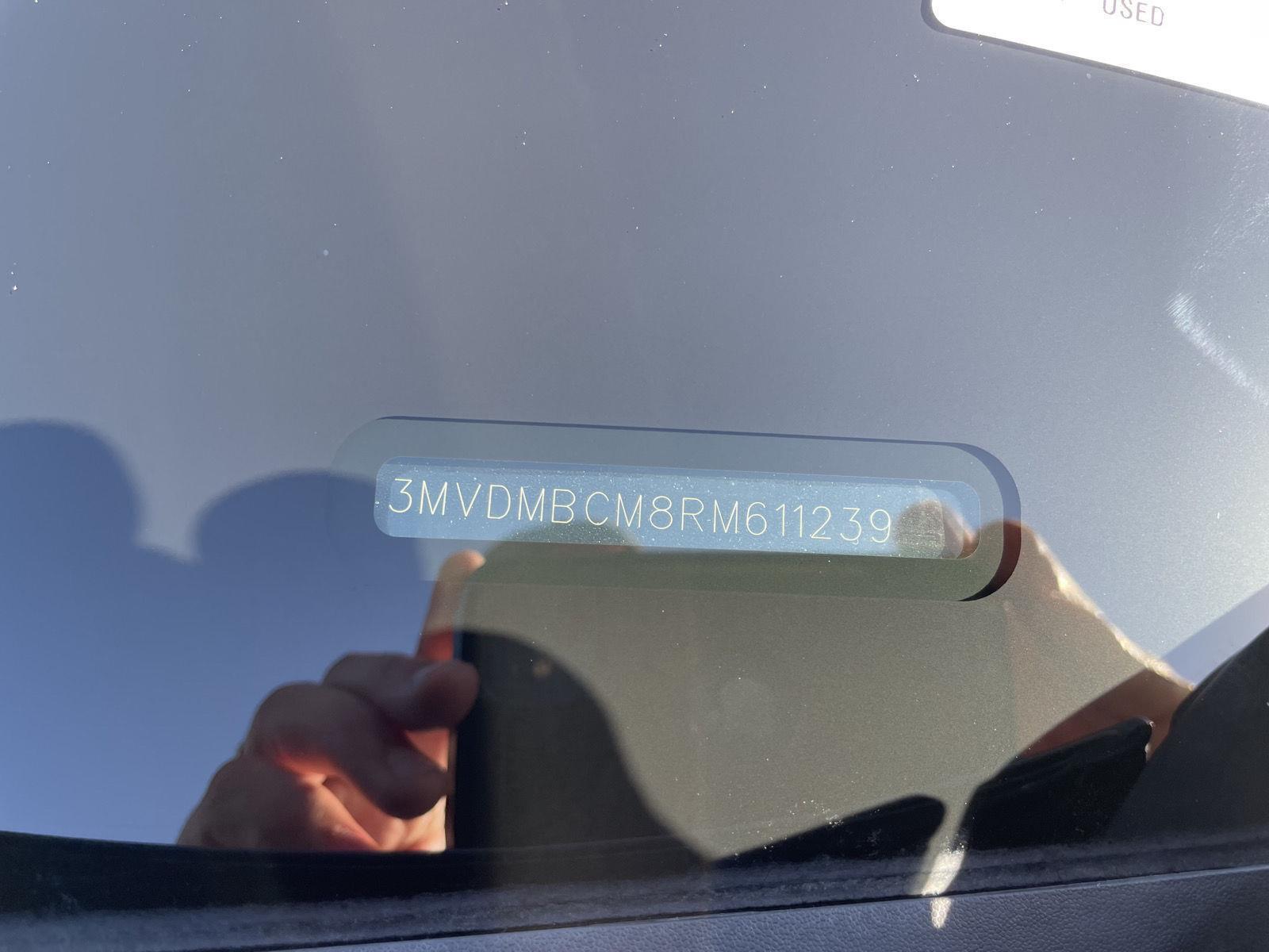 Vehicle photo 31