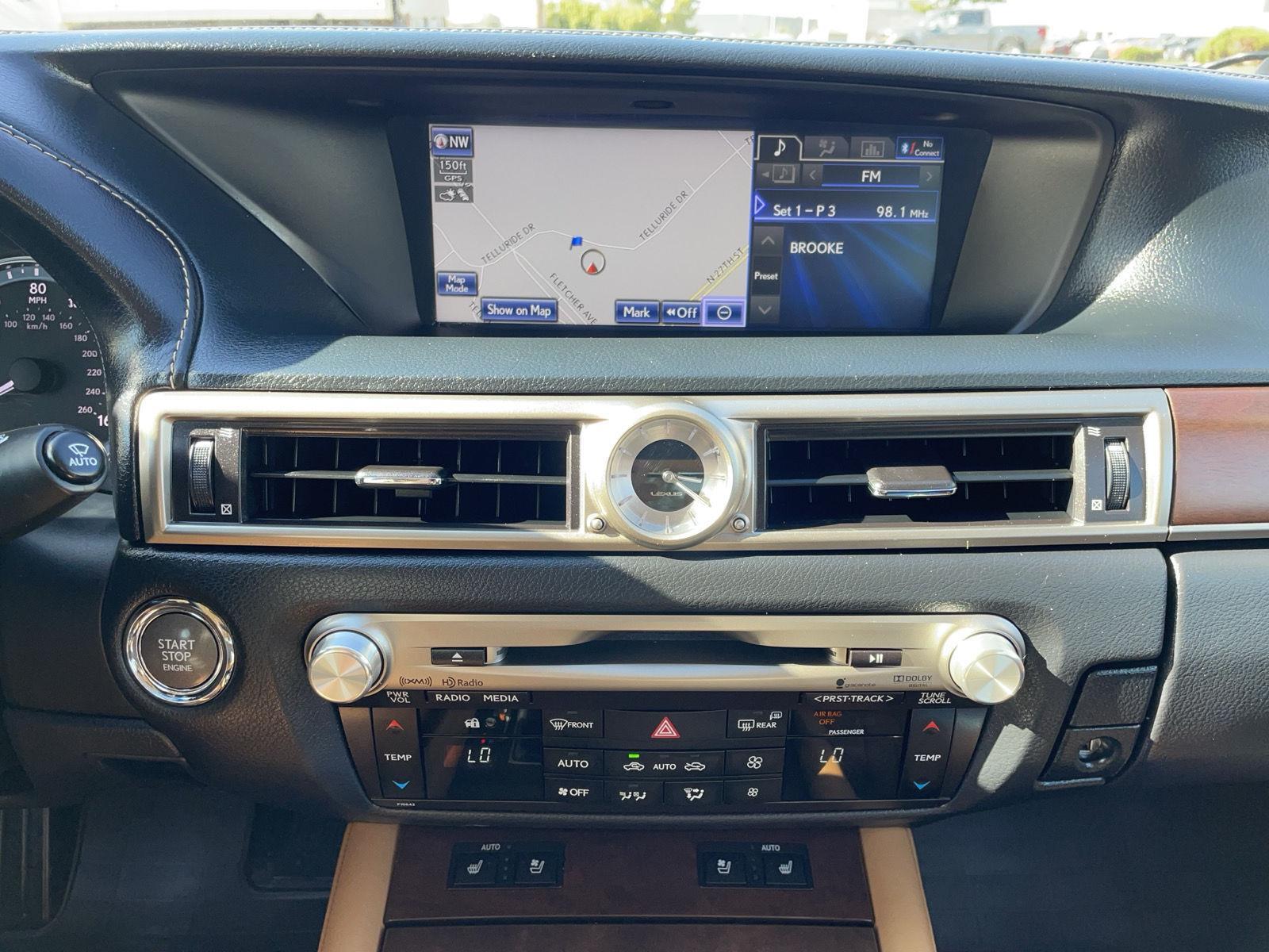 Vehicle photo 21