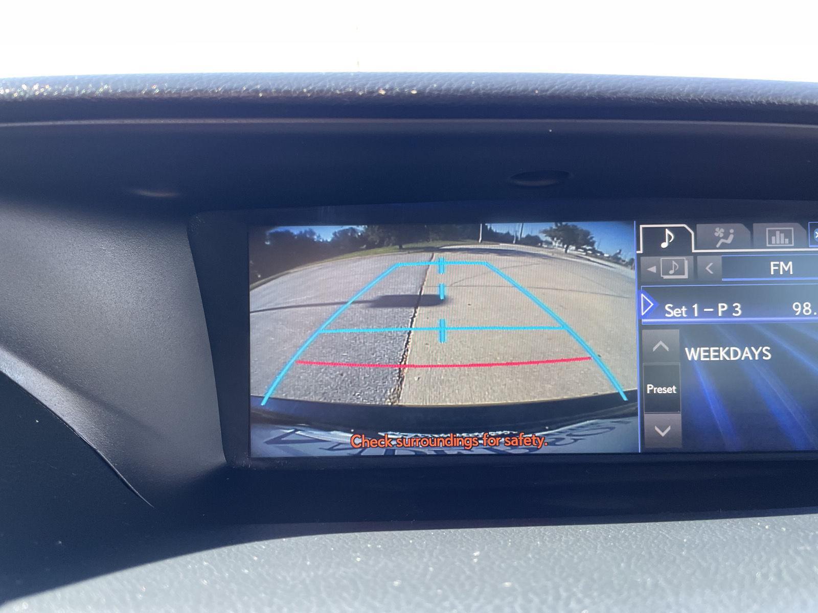 Vehicle photo 22