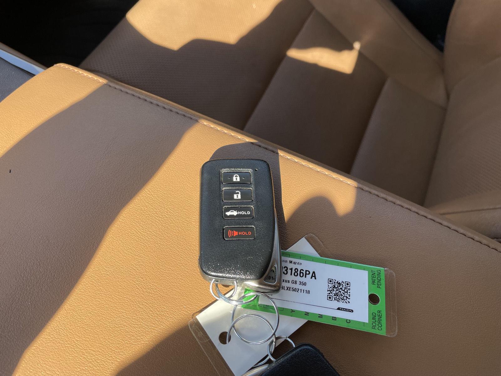 Vehicle photo 34