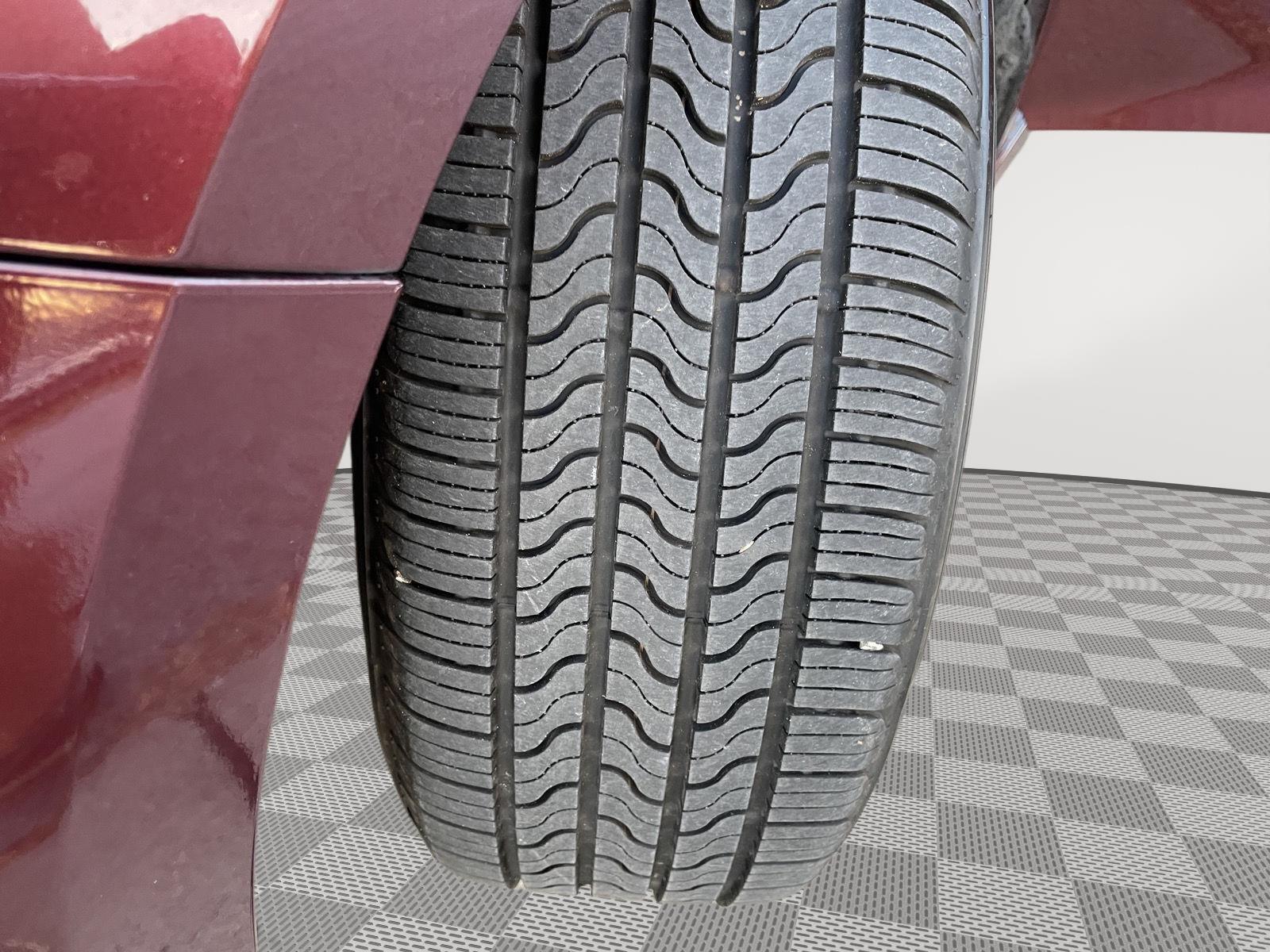 Vehicle photo 11