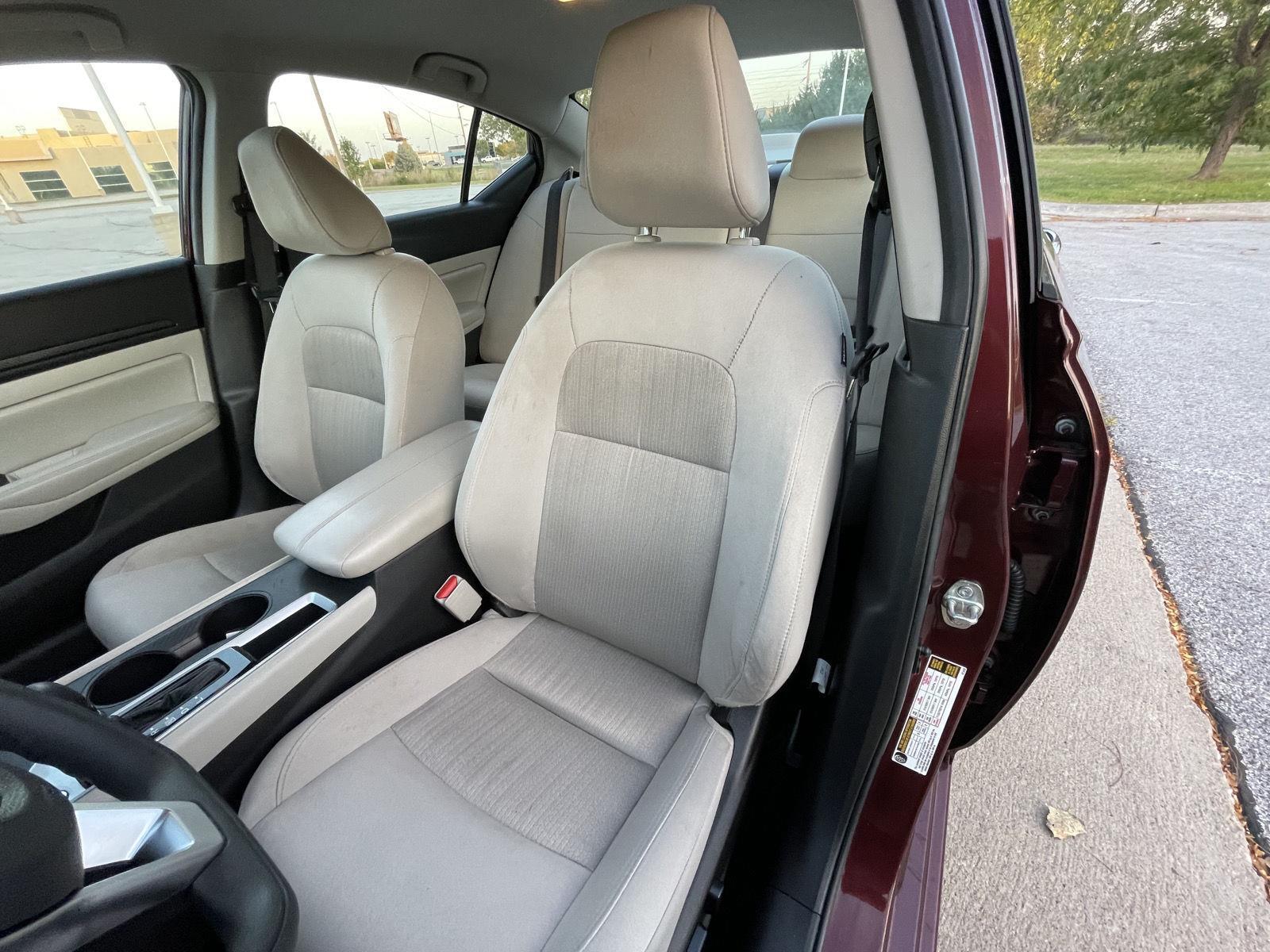 Vehicle photo 18