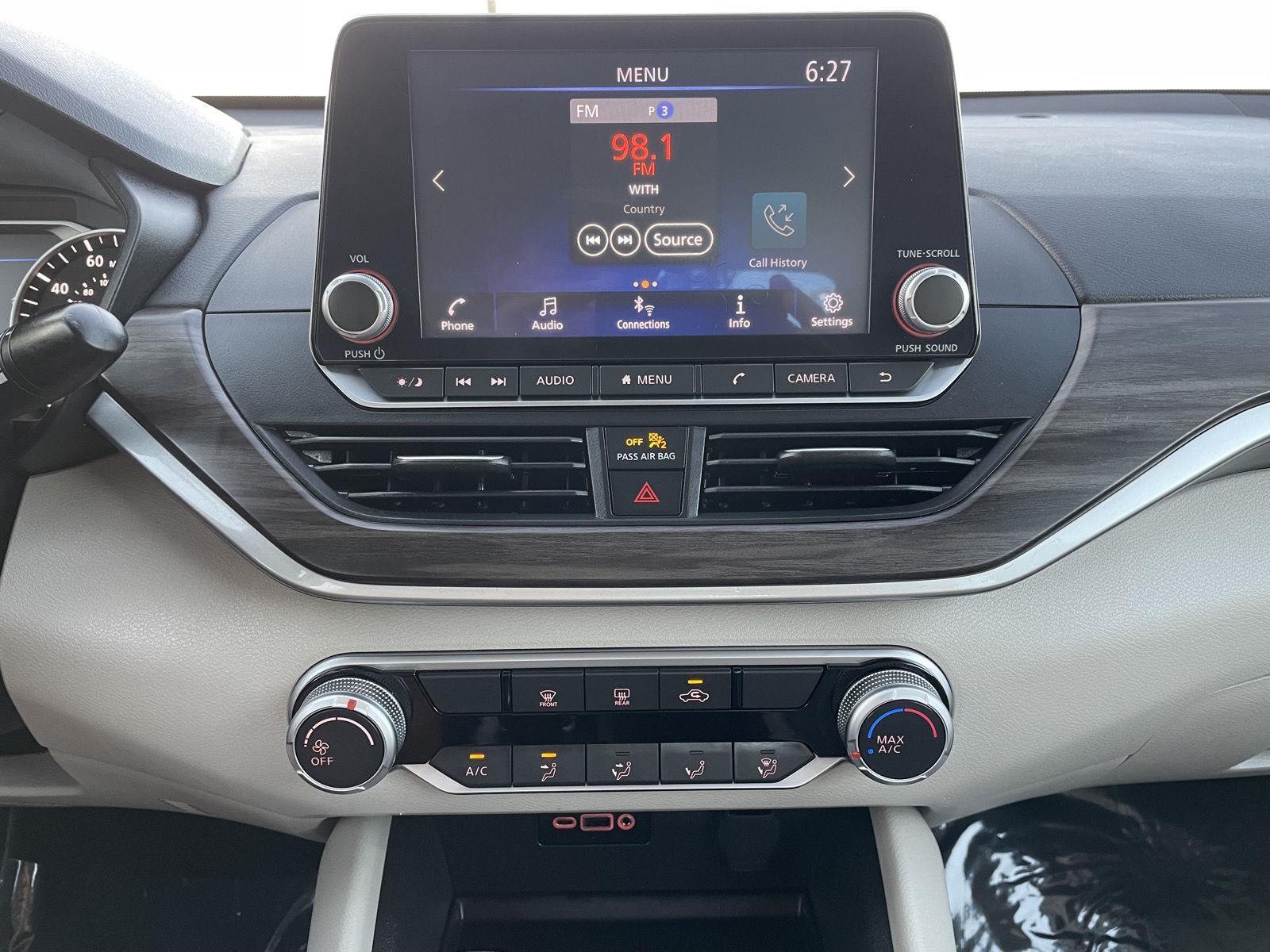 Vehicle photo 22
