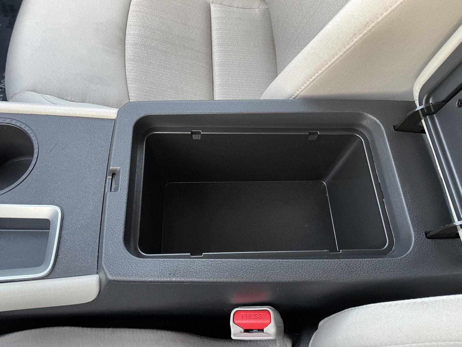 Vehicle photo 27