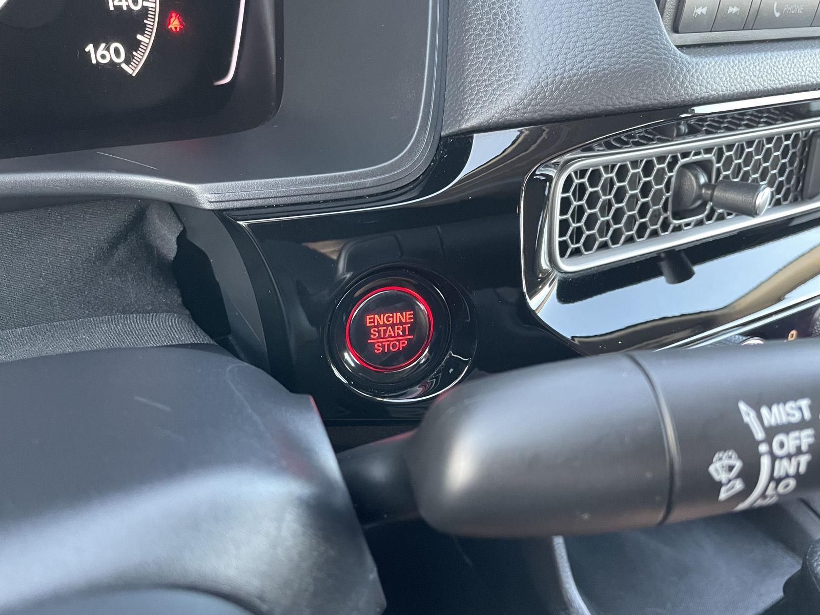Vehicle photo 21