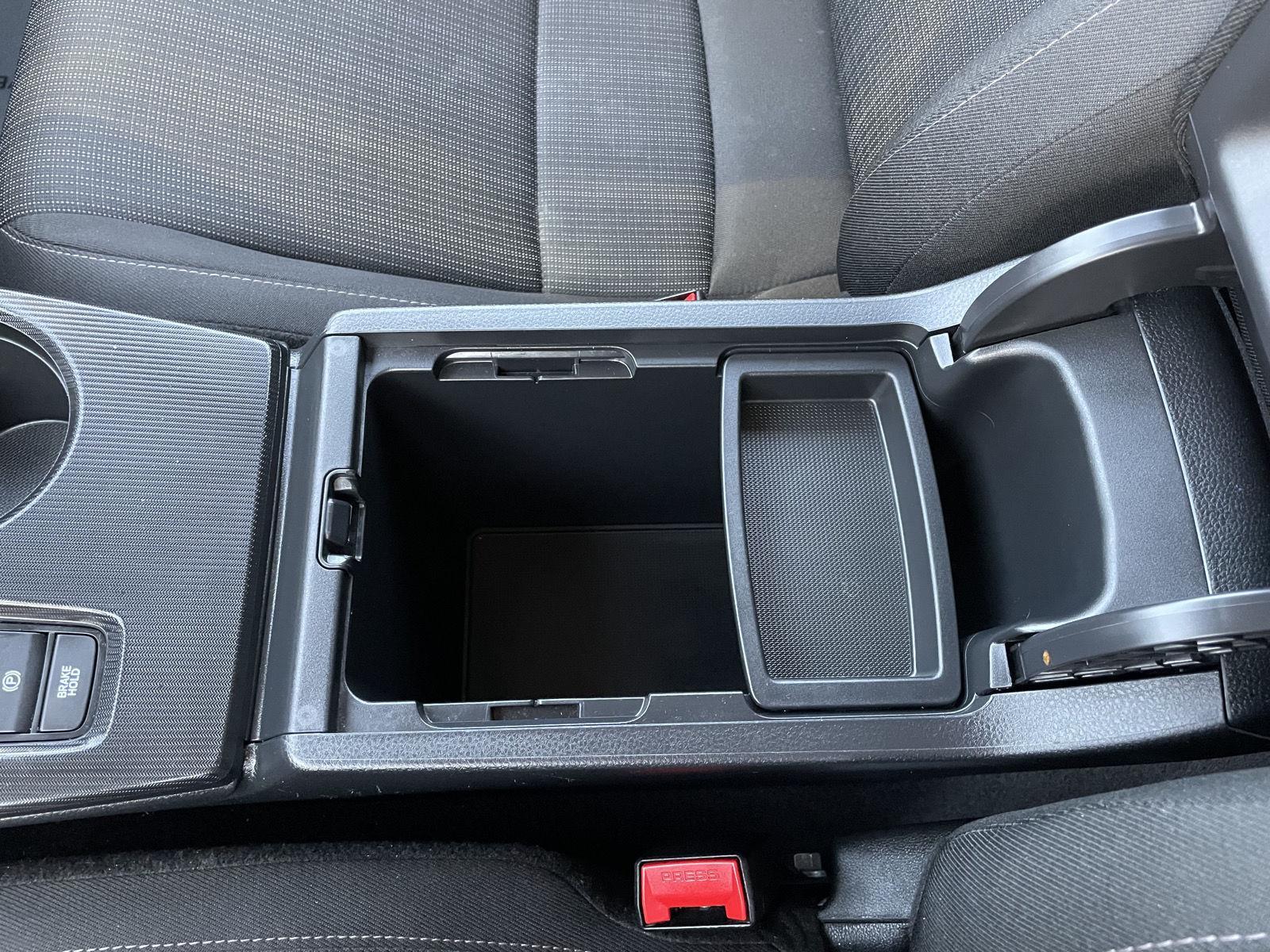 Vehicle photo 27