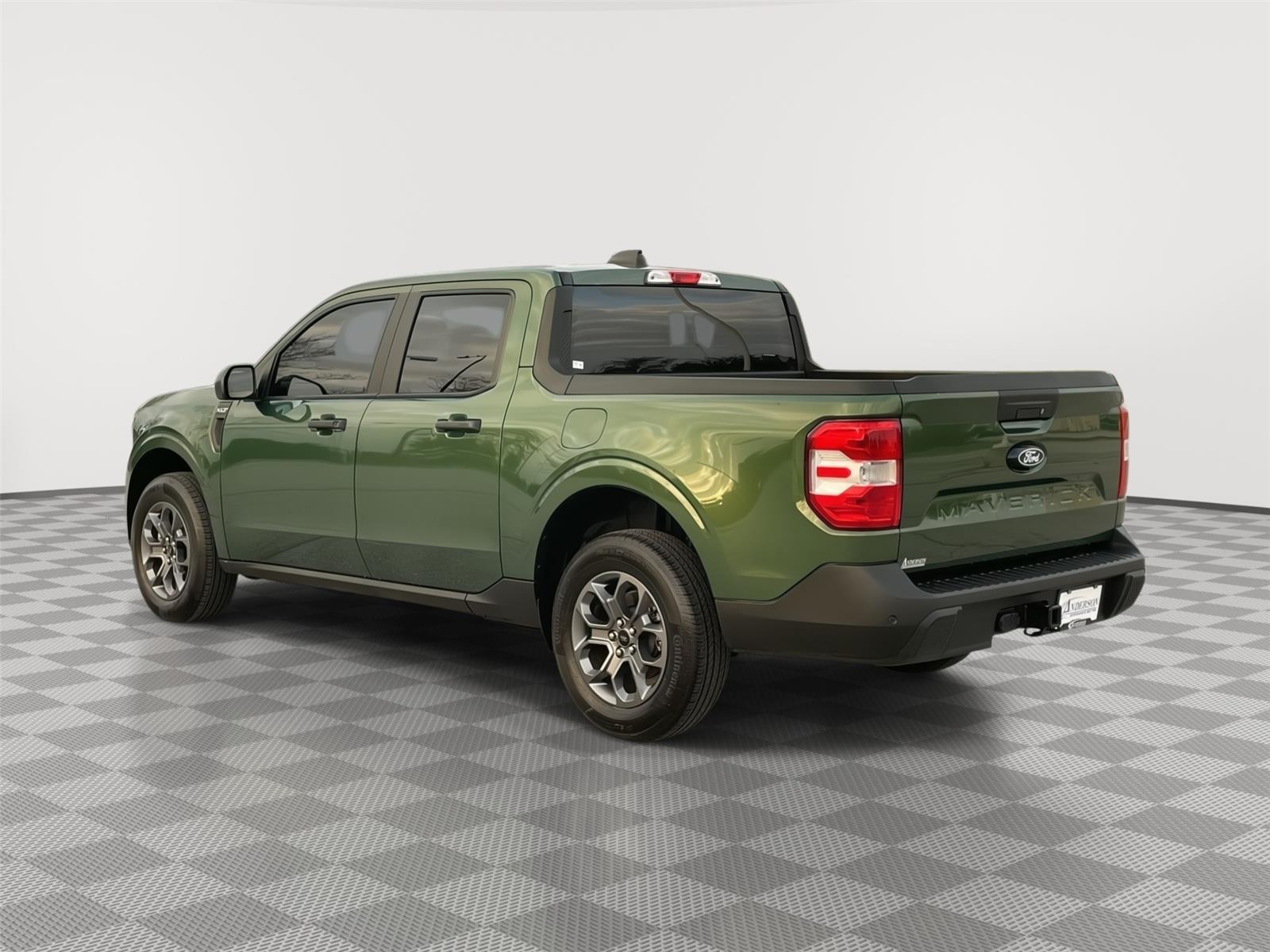 Vehicle photo 9
