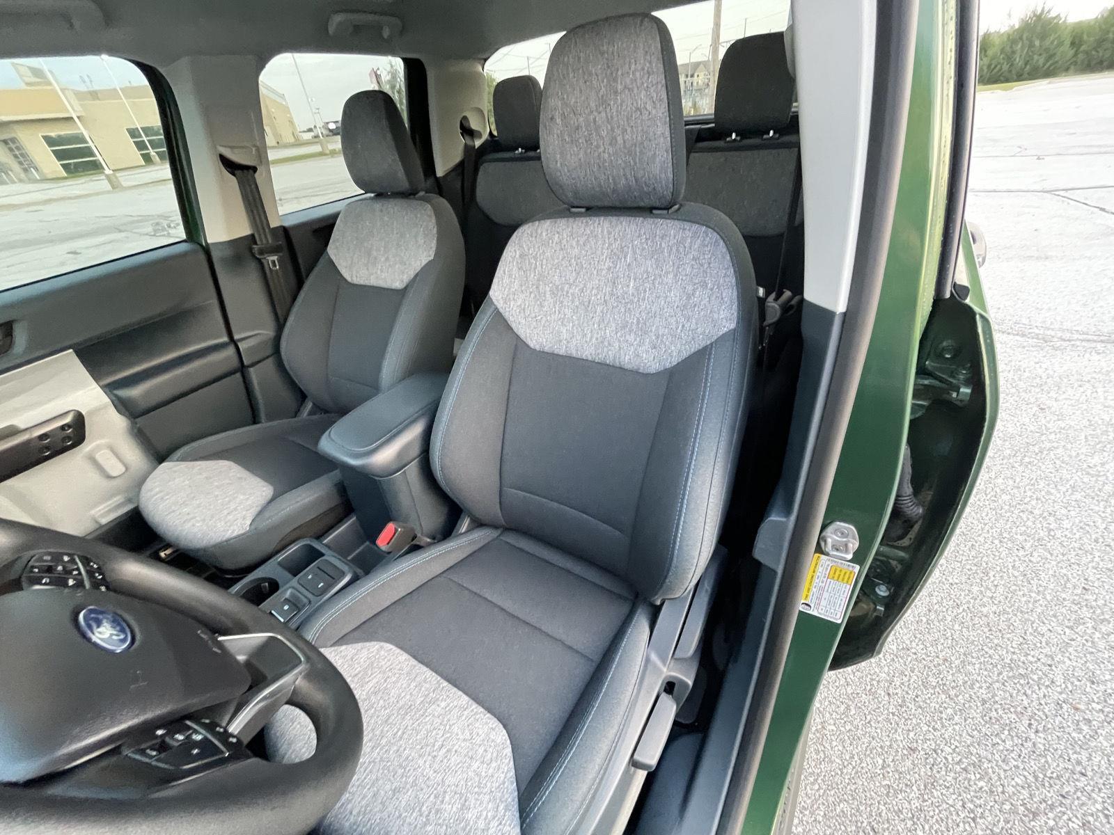 Vehicle photo 18