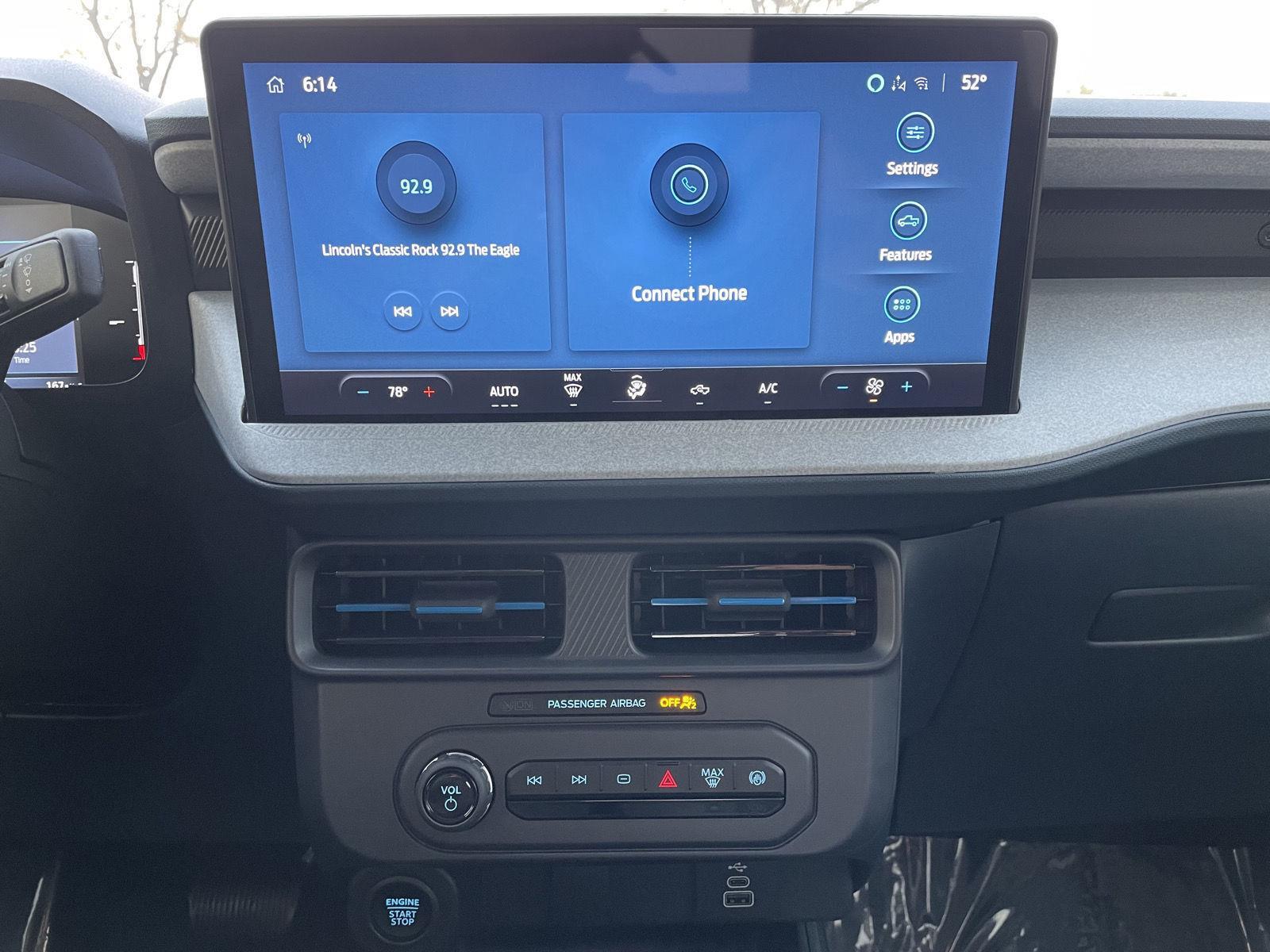 Vehicle photo 22