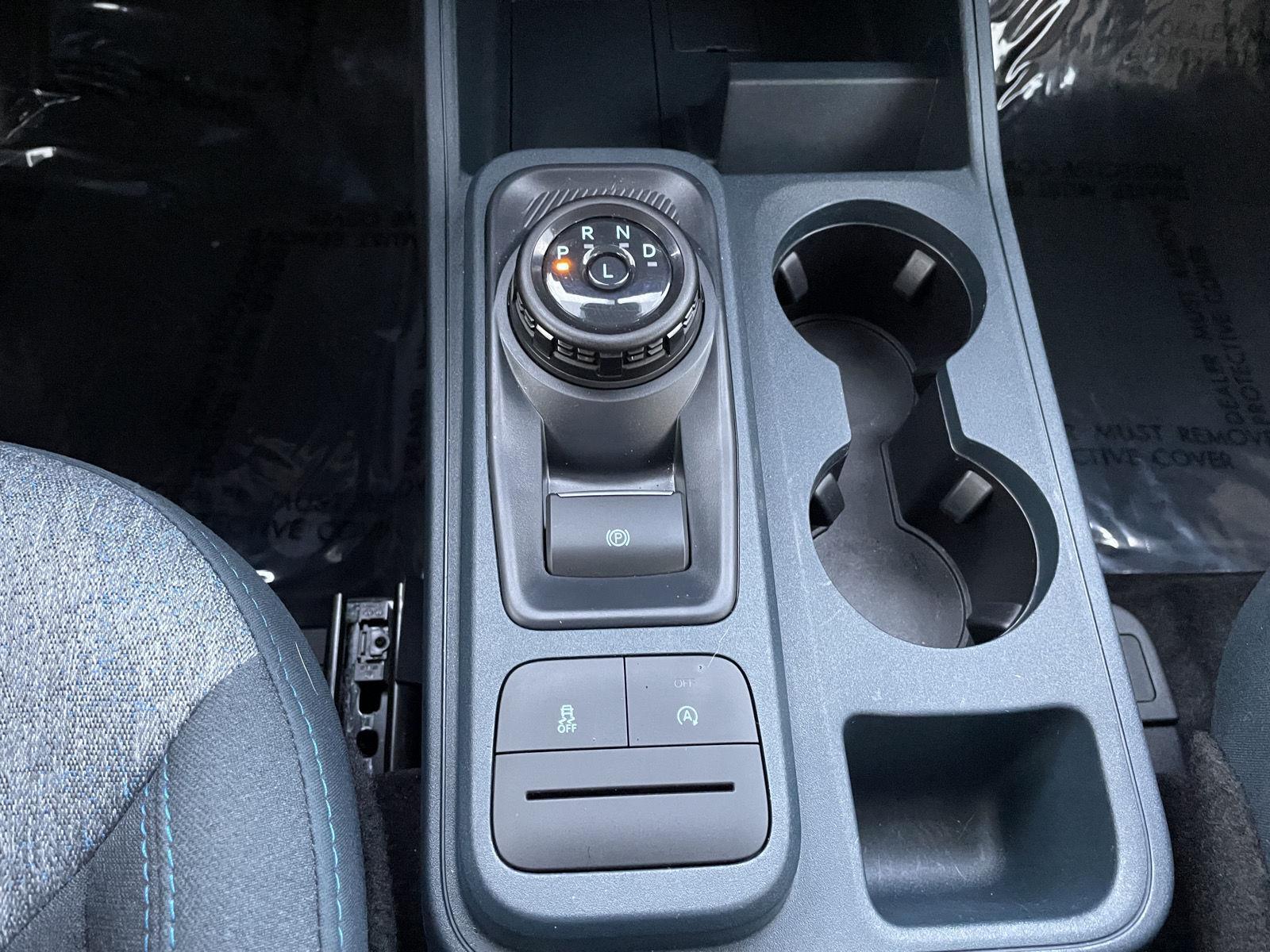 Vehicle photo 29