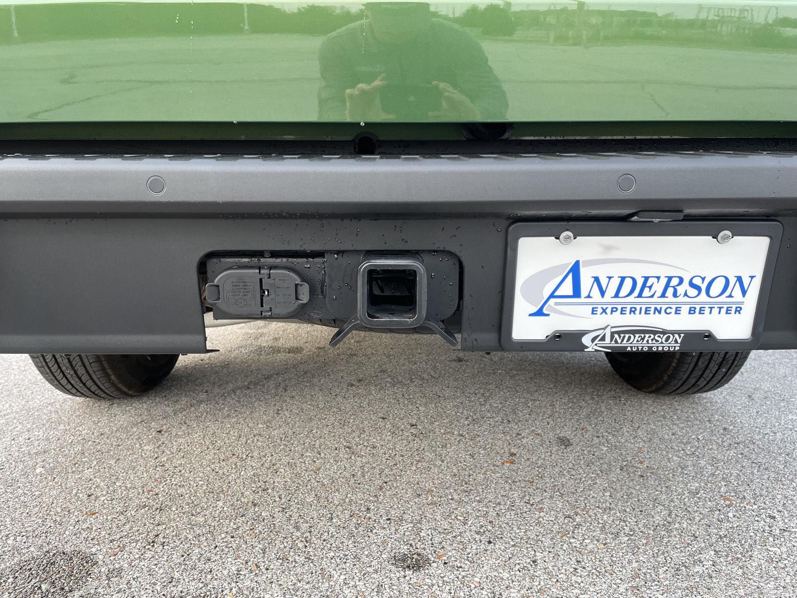 Vehicle photo 35
