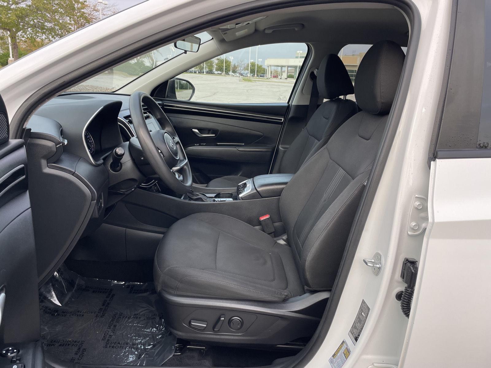 Vehicle photo 15