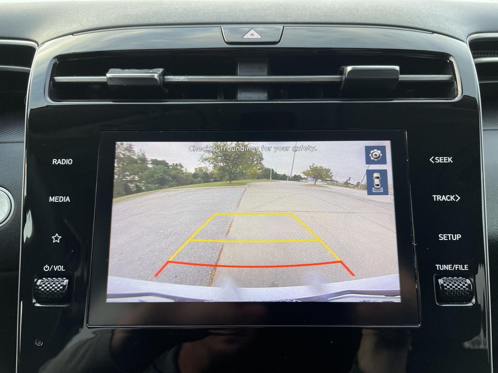 Vehicle photo 21