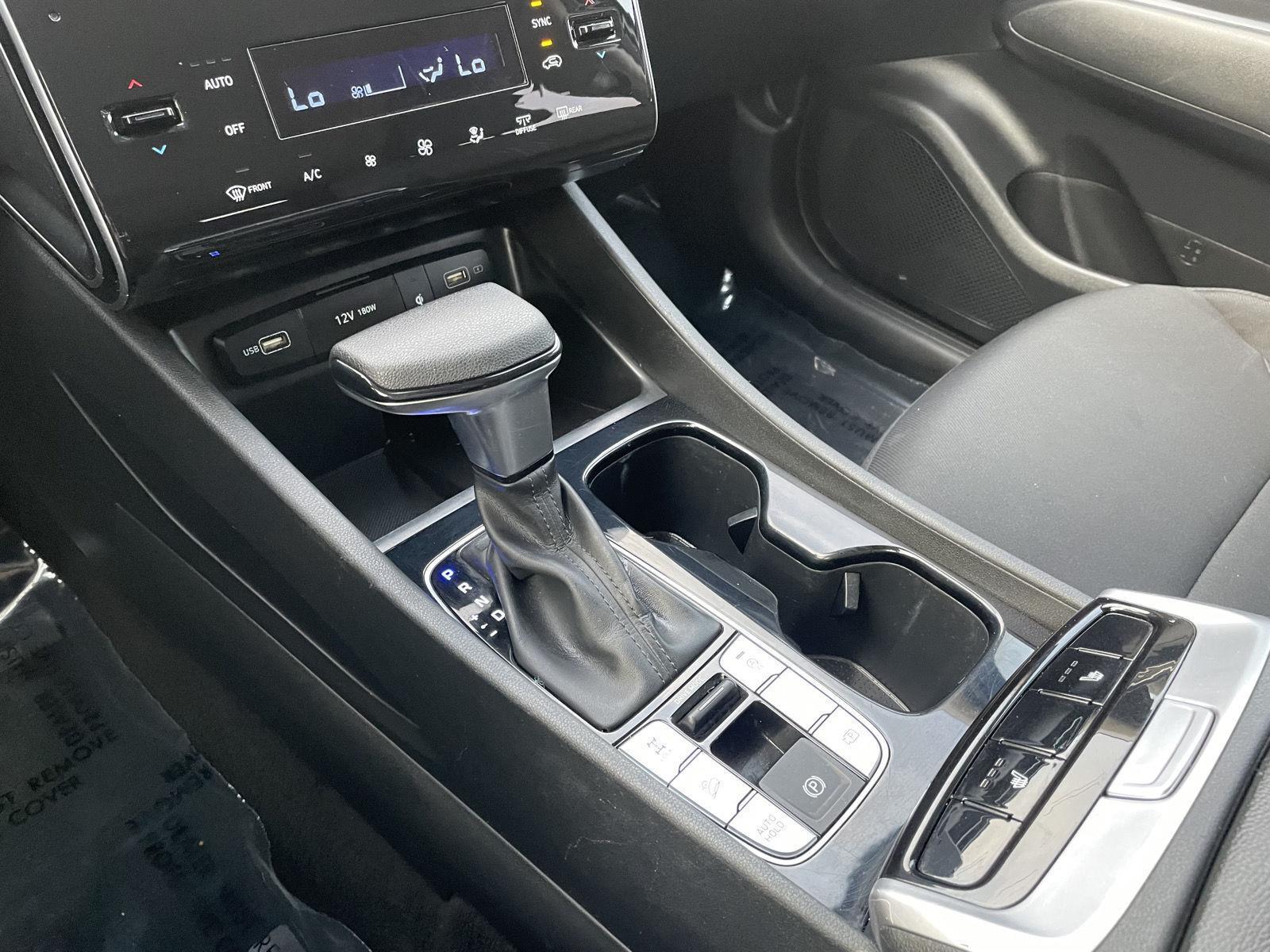 Vehicle photo 27