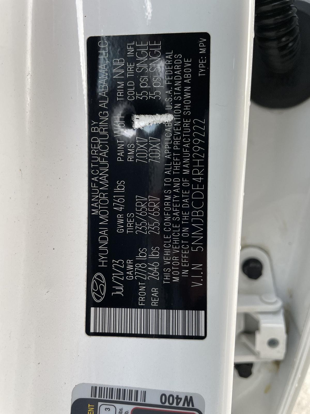 Vehicle photo 29