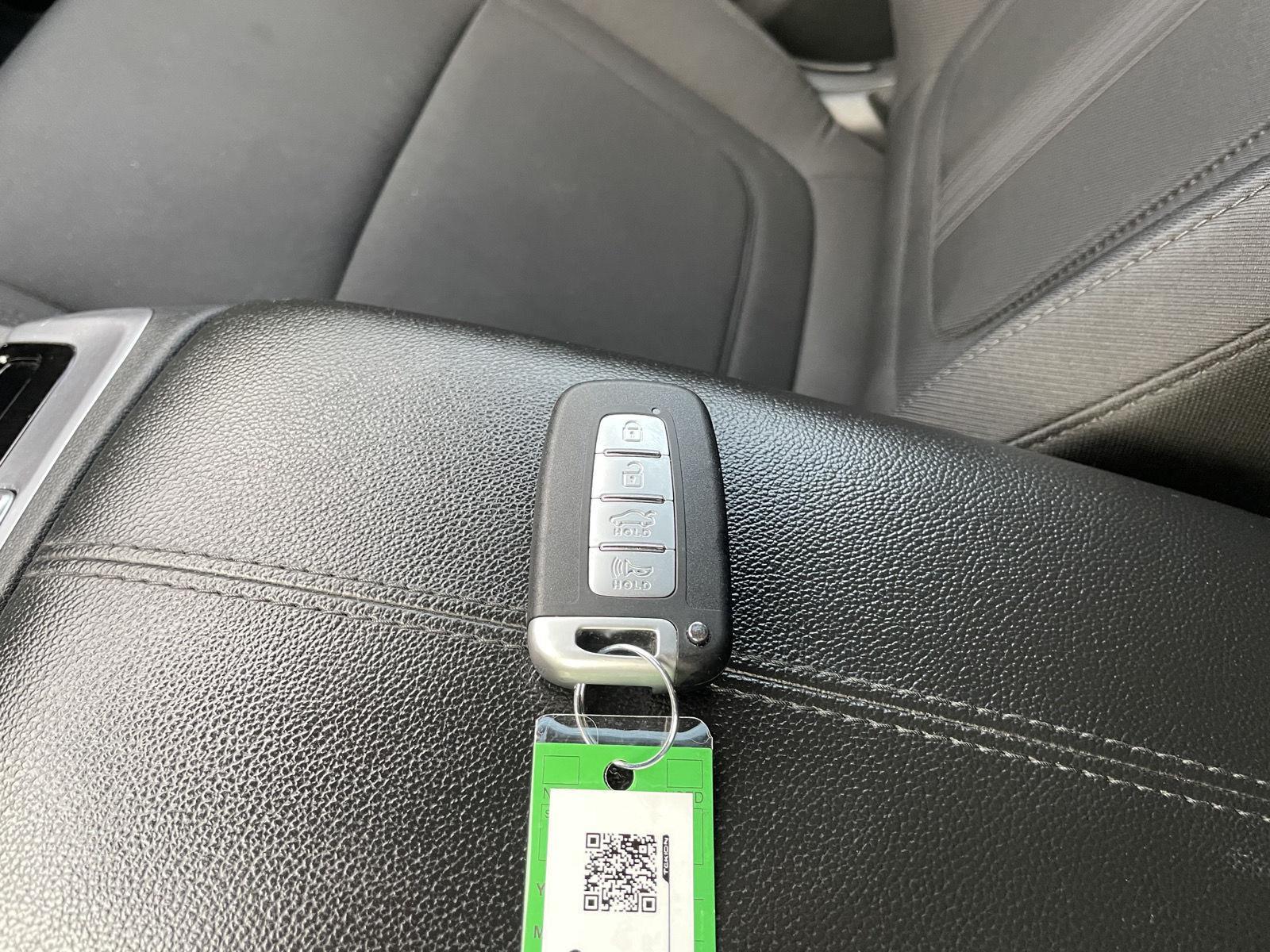 Vehicle photo 35