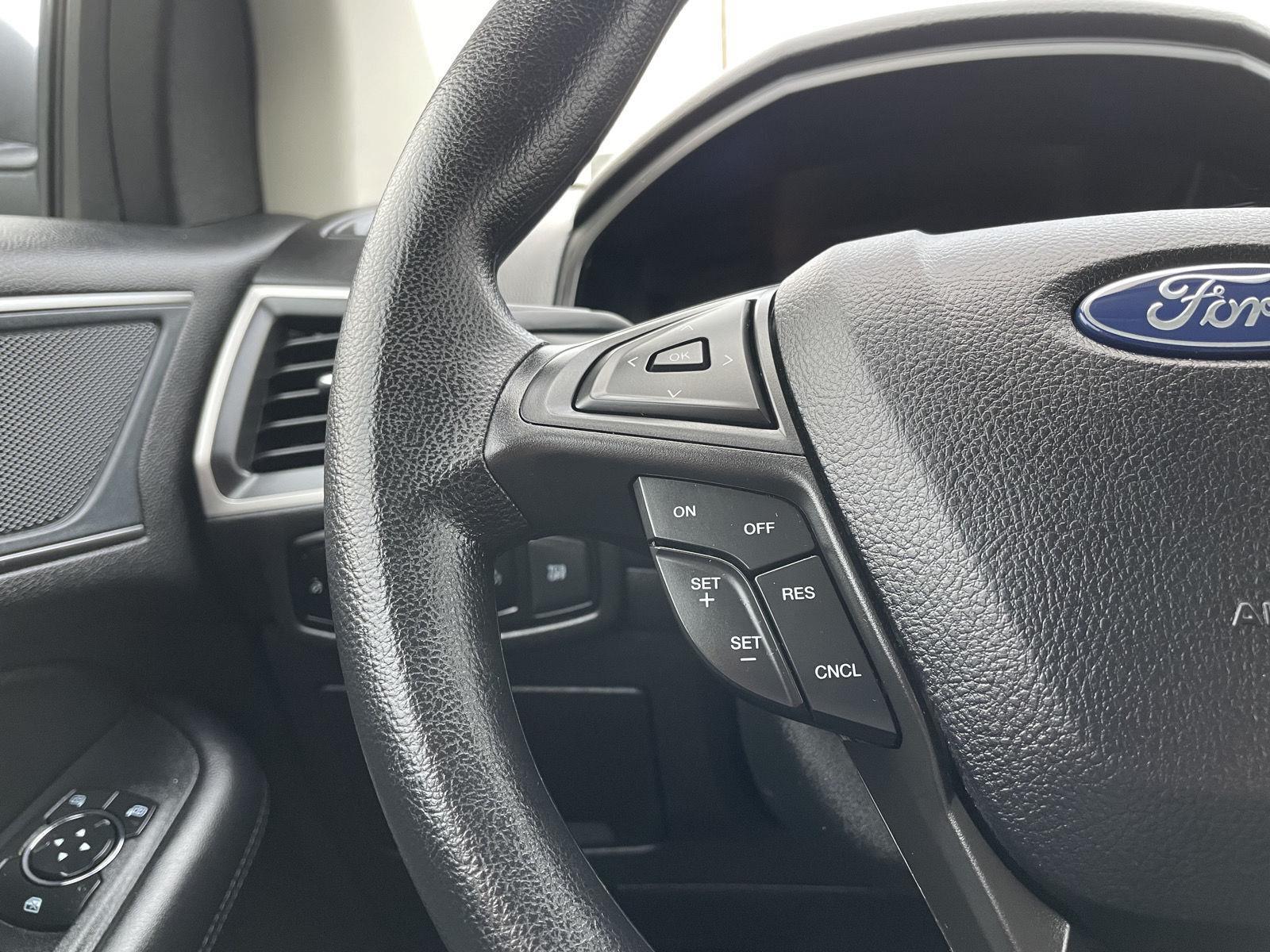 Vehicle photo 12