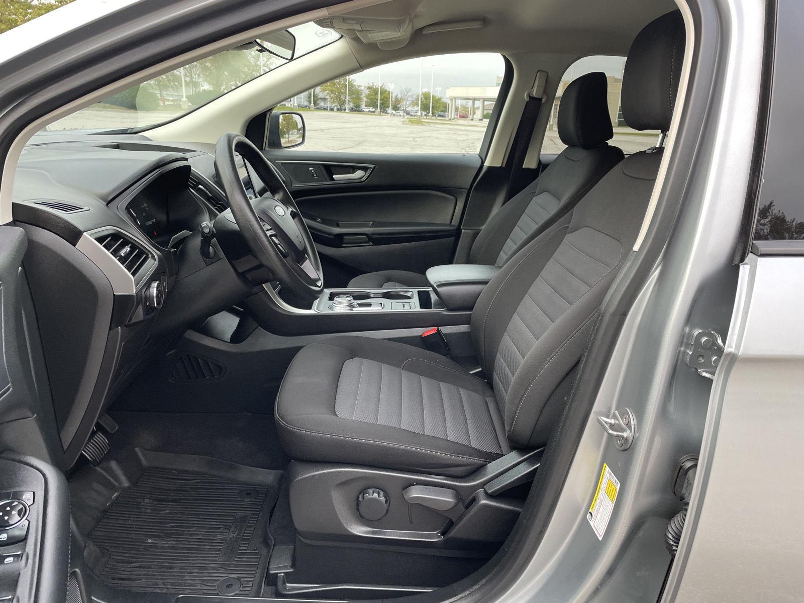 Vehicle photo 15