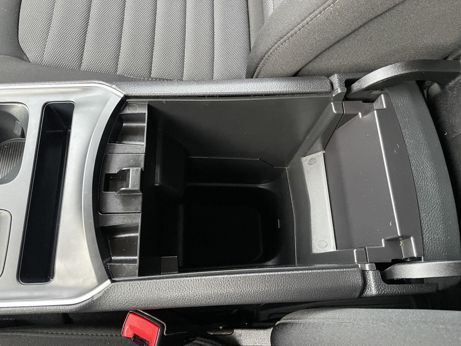 Vehicle photo 27