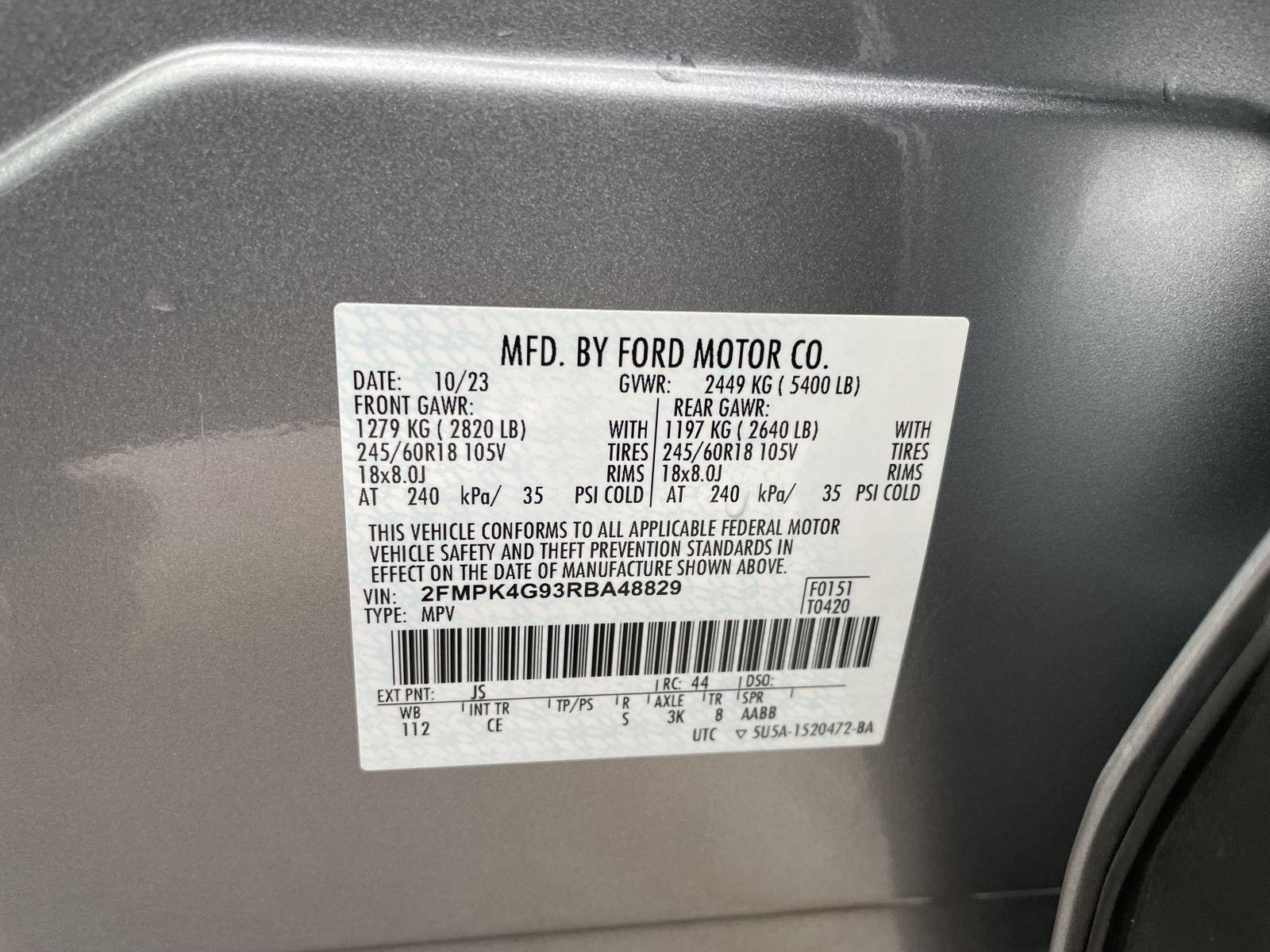 Vehicle photo 28