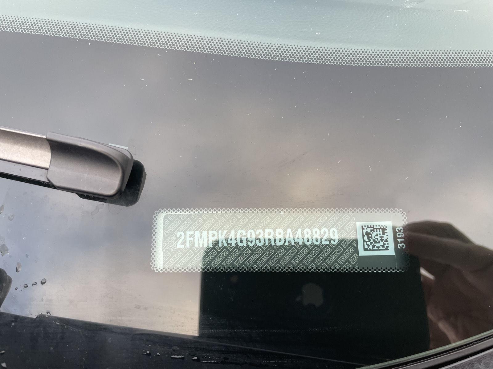 Vehicle photo 29