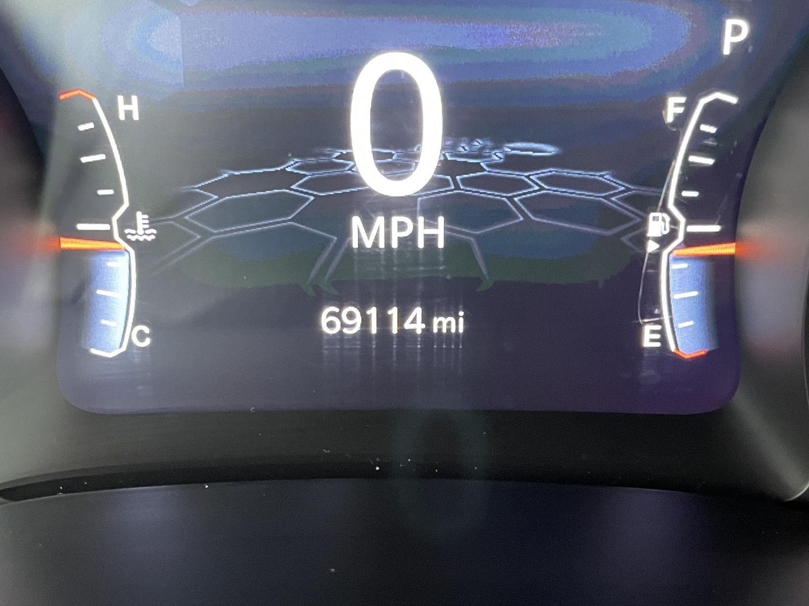 Vehicle photo 3