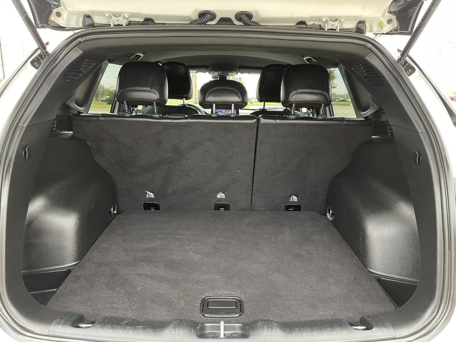Vehicle photo 34