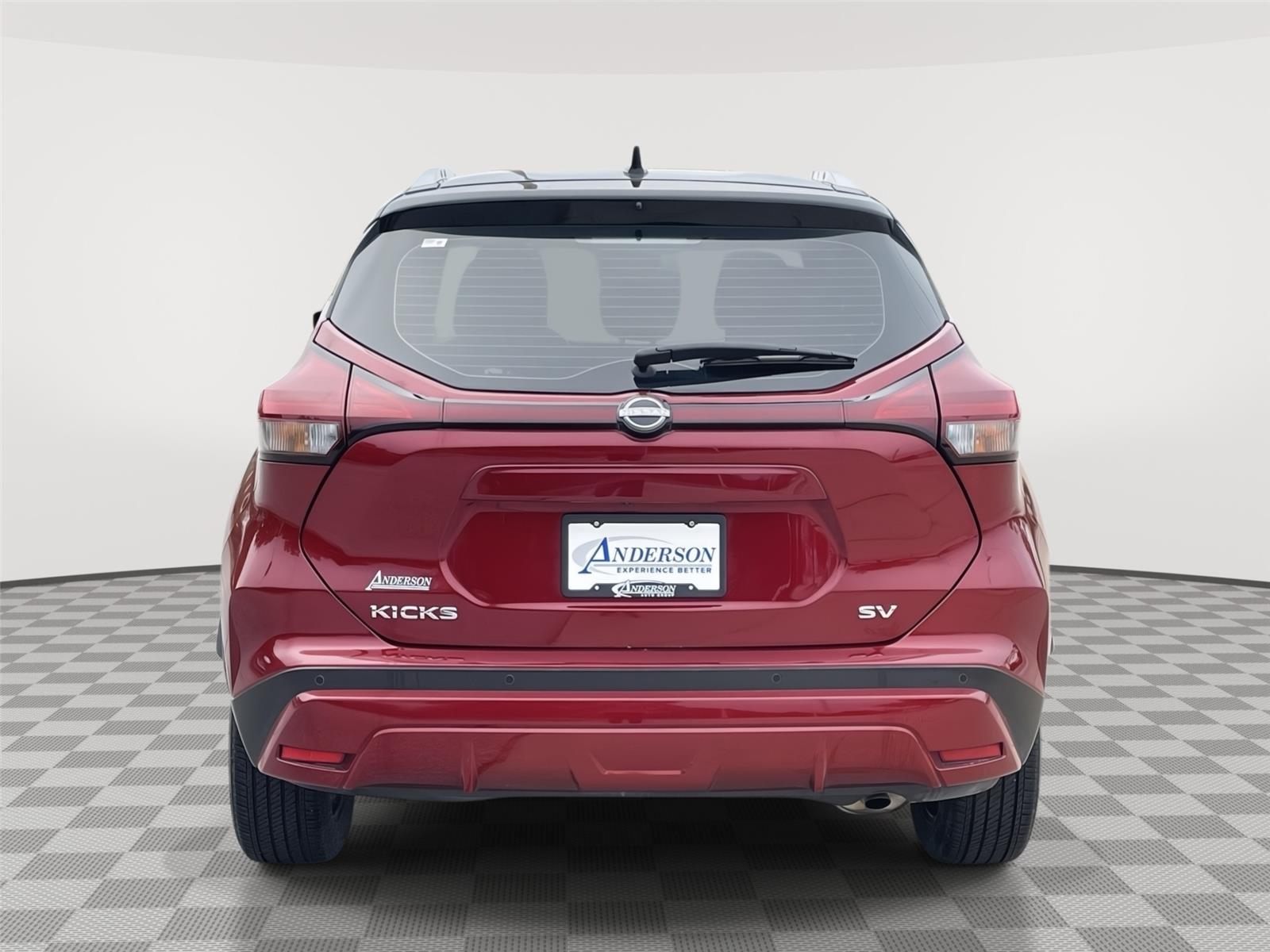 Vehicle photo 8