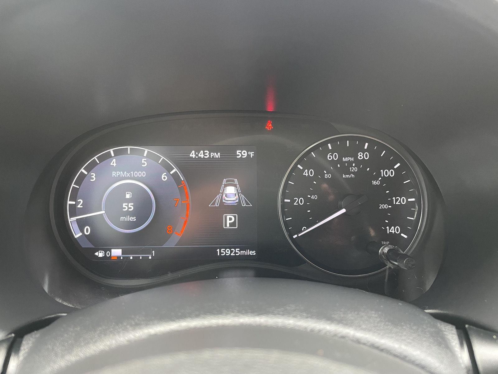 Vehicle photo 15