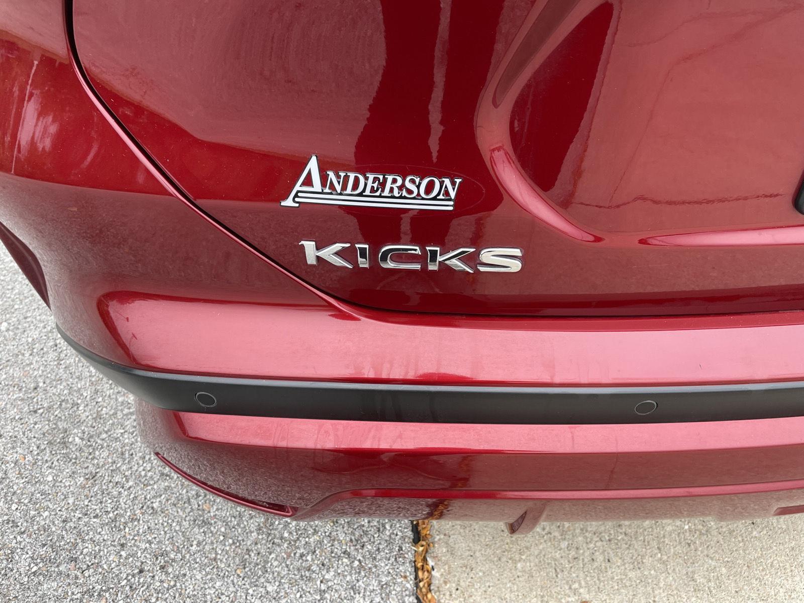 Vehicle photo 35