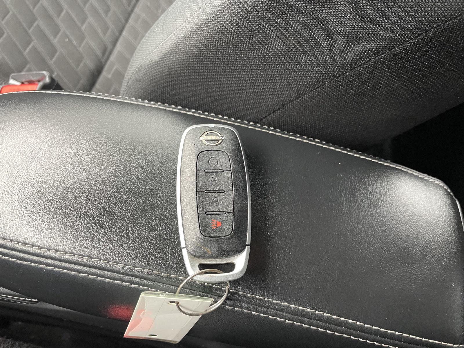 Vehicle photo 37