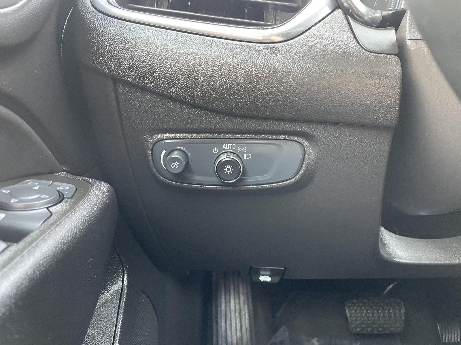 Vehicle photo 16