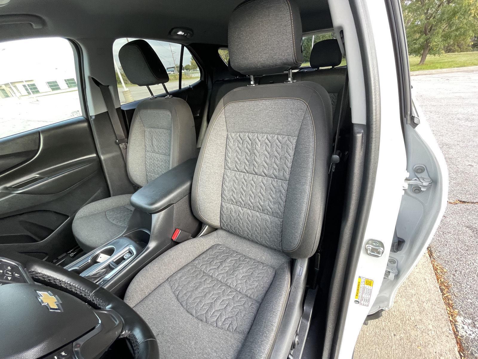 Vehicle photo 18