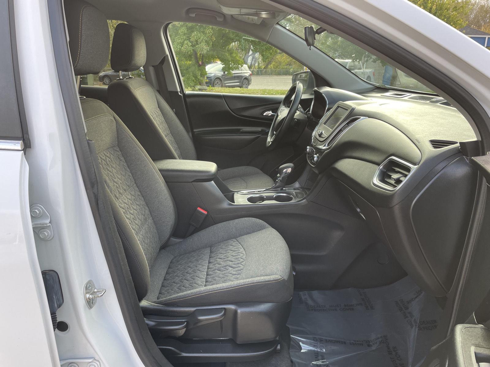 Vehicle photo 19