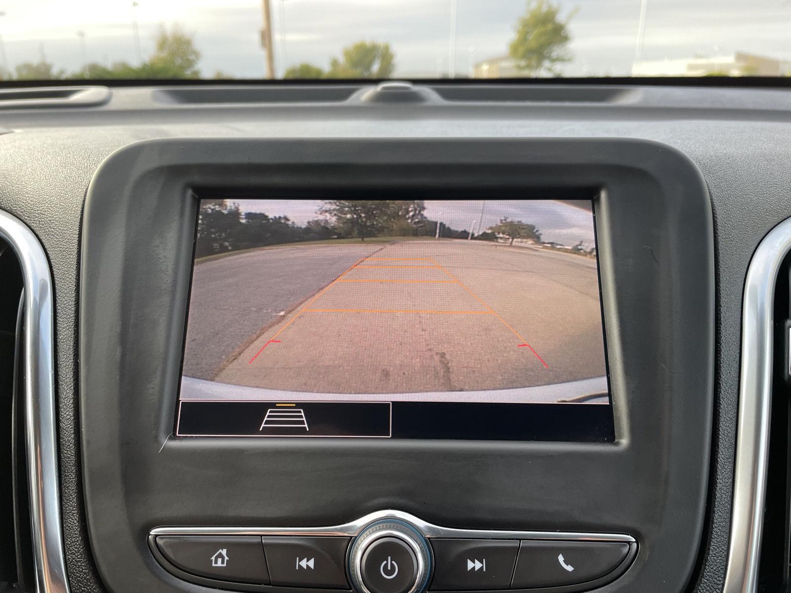 Vehicle photo 23