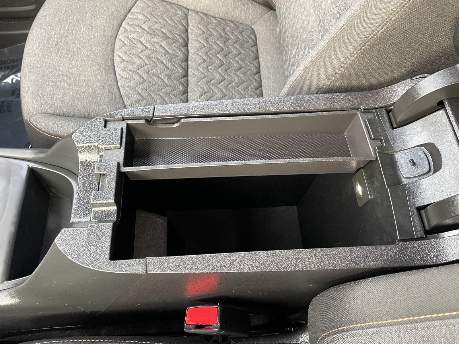 Vehicle photo 31