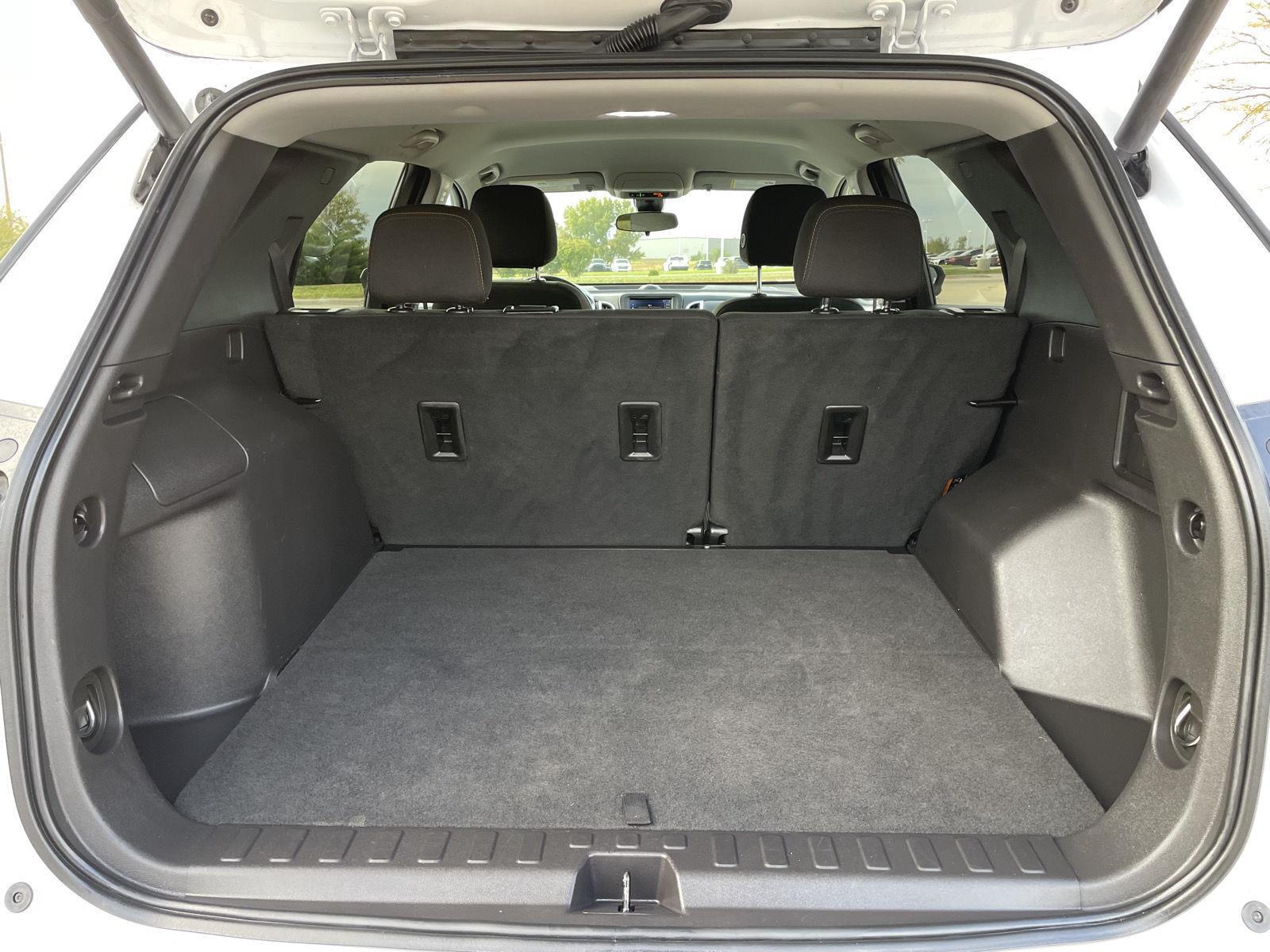 Vehicle photo 35
