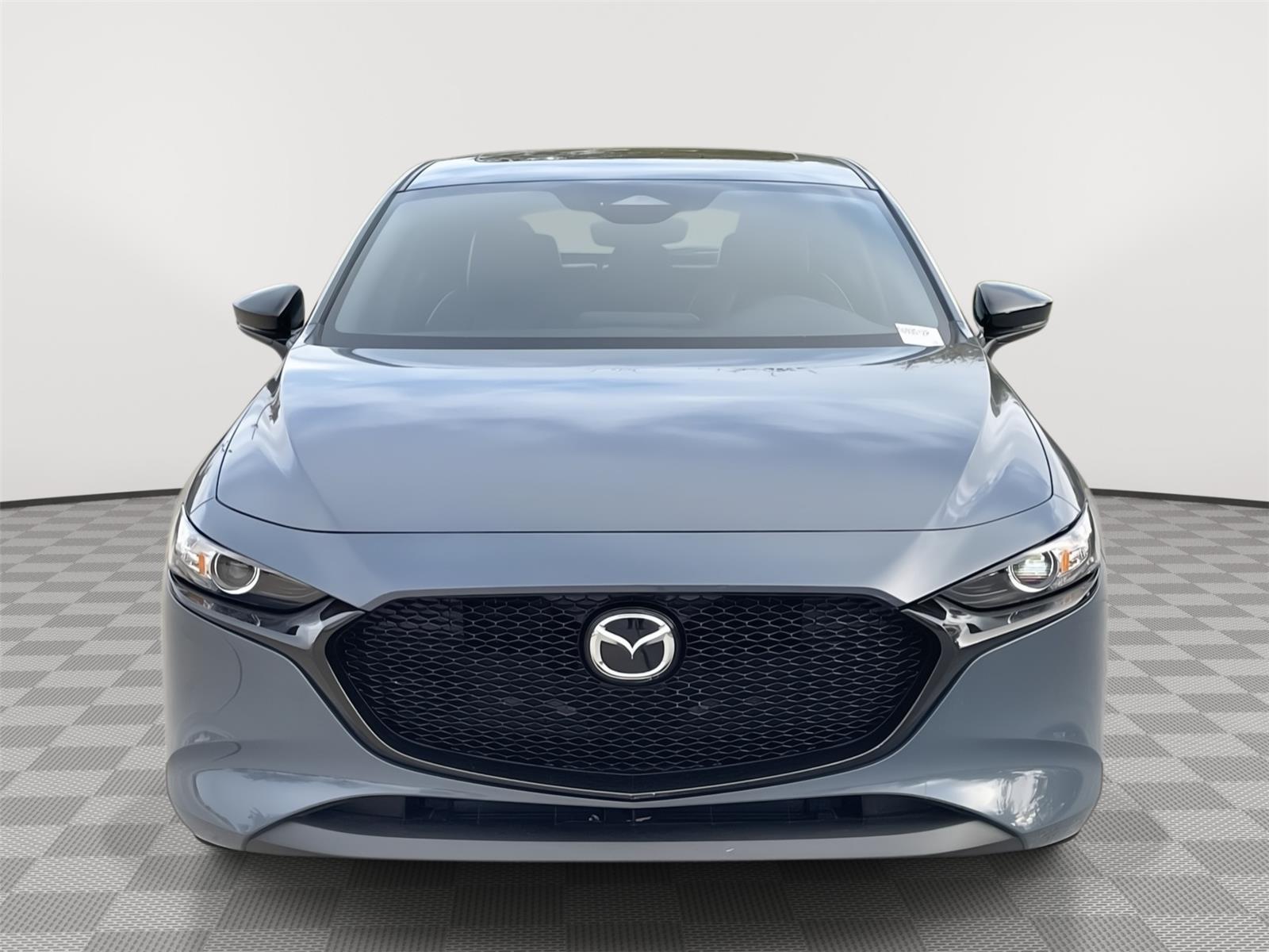 Vehicle photo 4