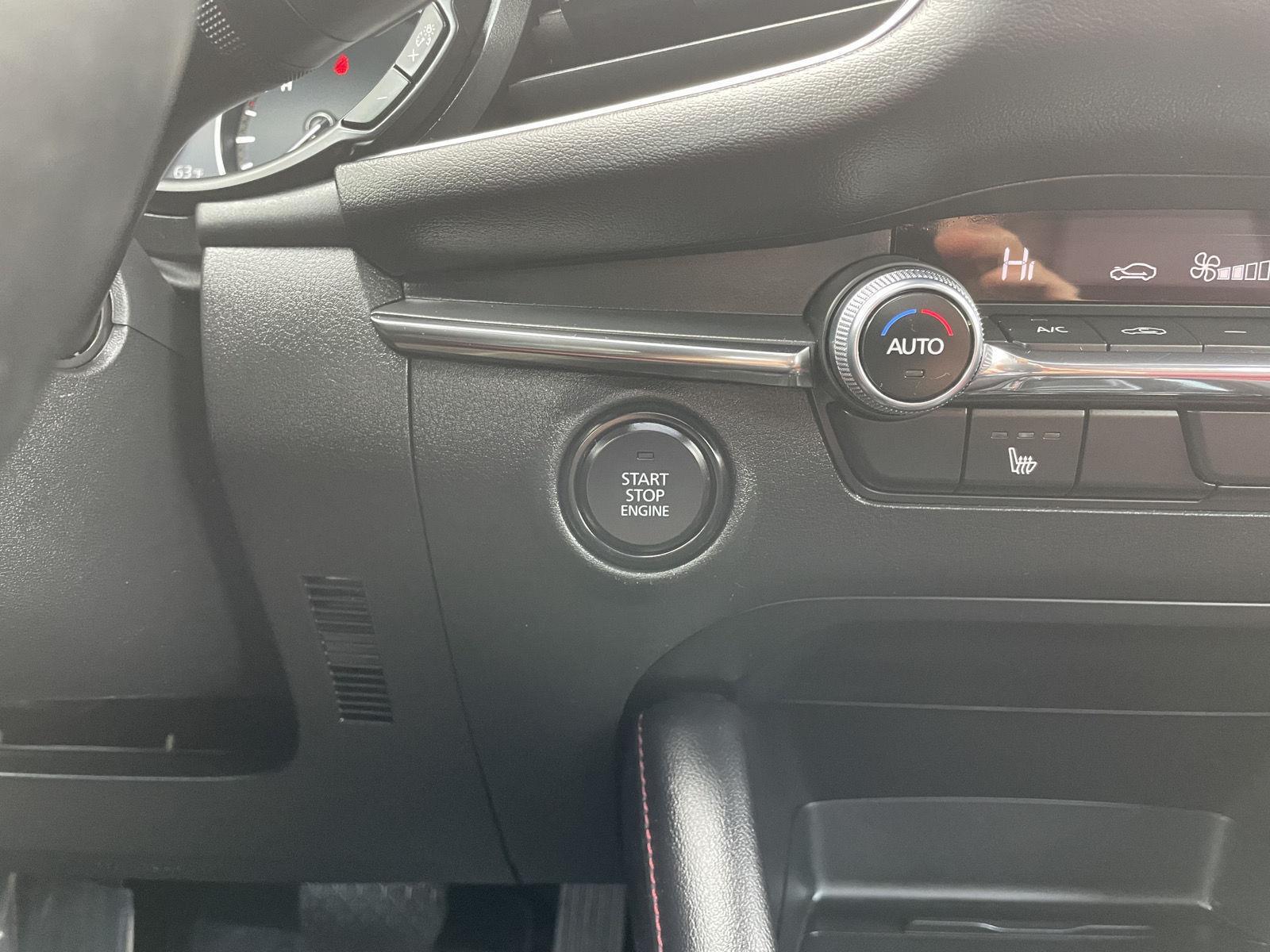 Vehicle photo 22