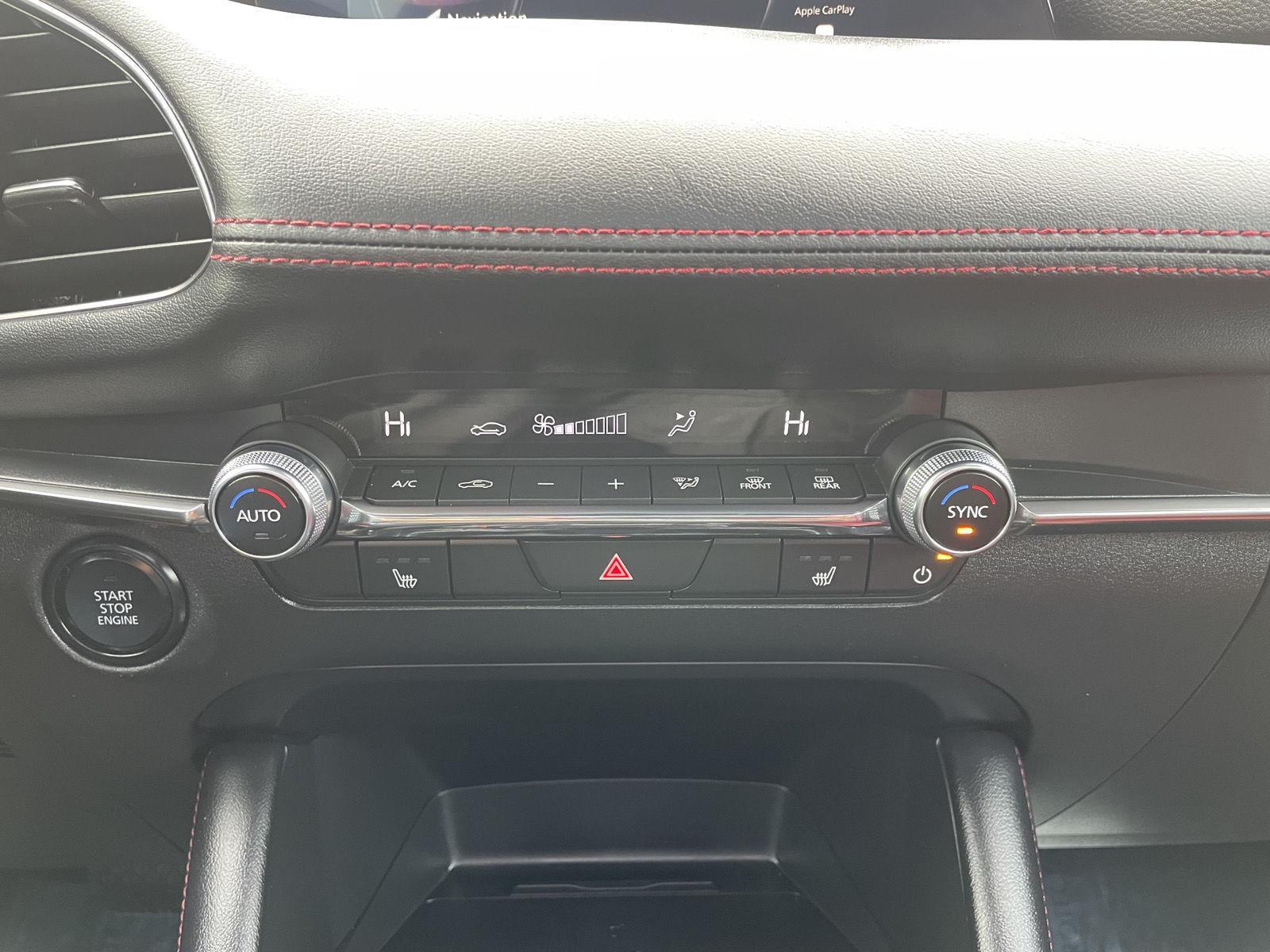 Vehicle photo 23