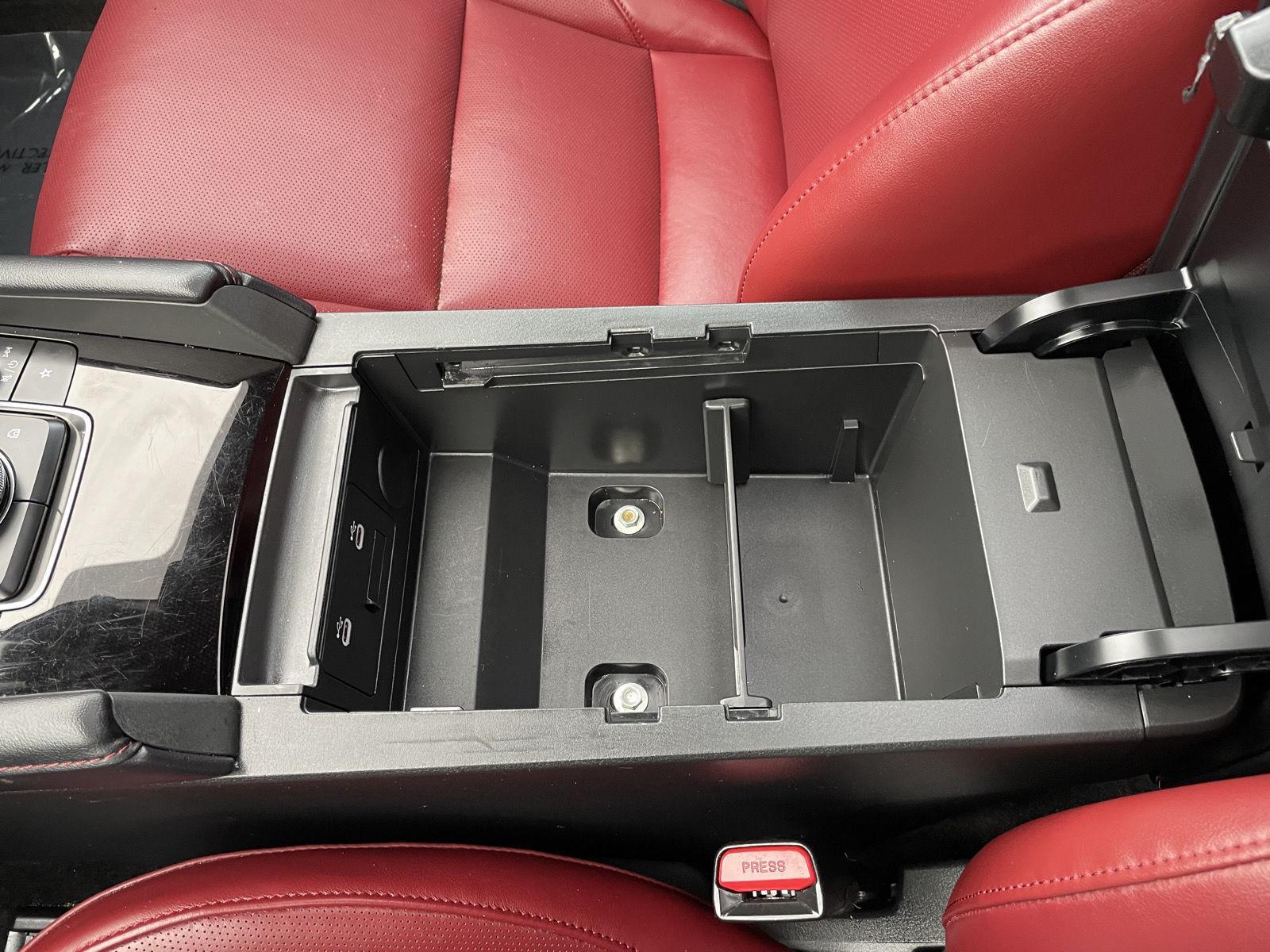 Vehicle photo 28