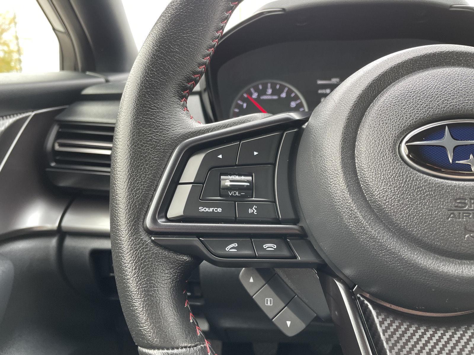 Vehicle photo 12