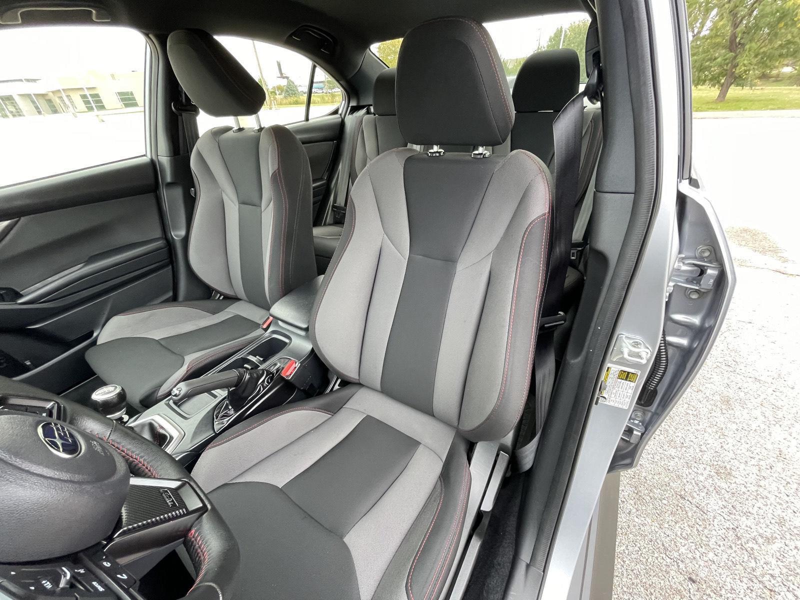 Vehicle photo 17
