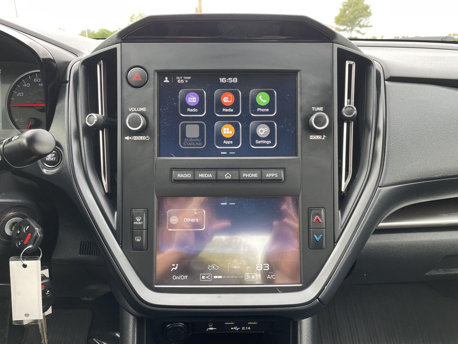 Vehicle photo 21