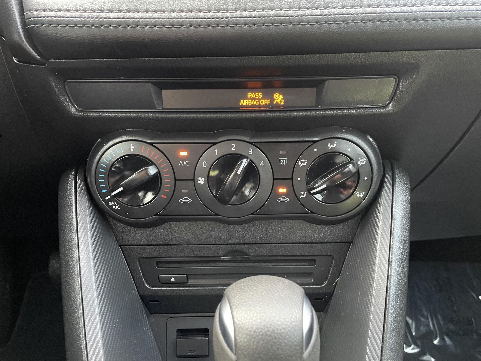 Vehicle photo 25