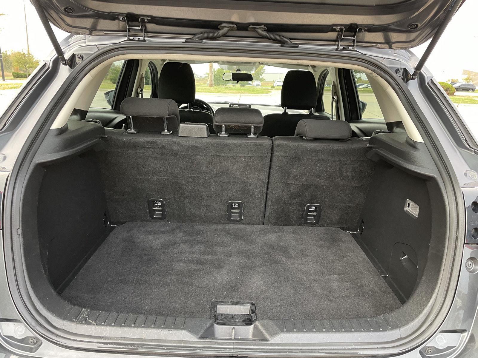 Vehicle photo 33