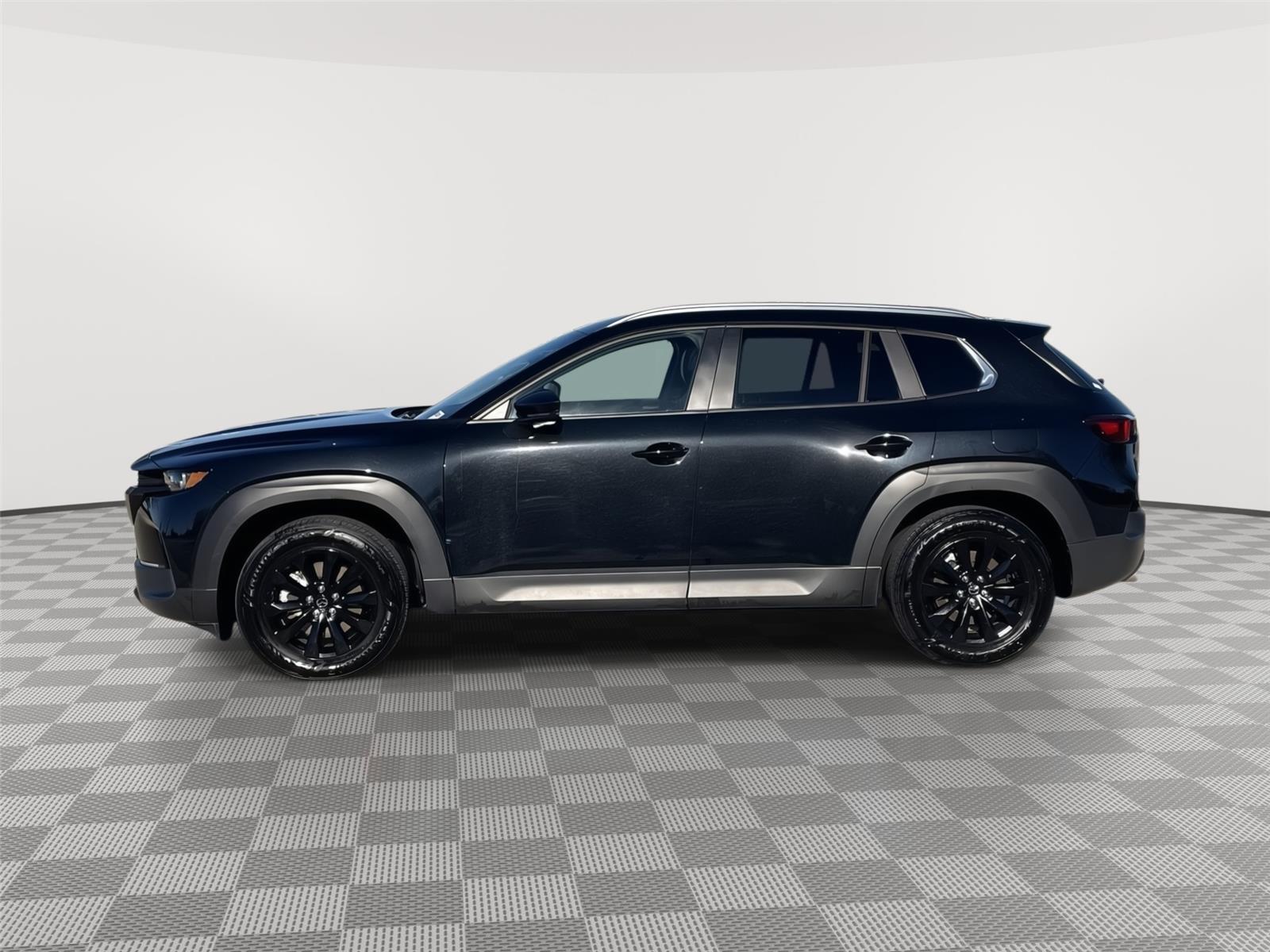 Vehicle photo 2