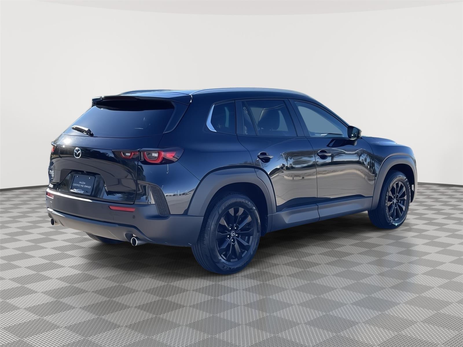 Vehicle photo 7